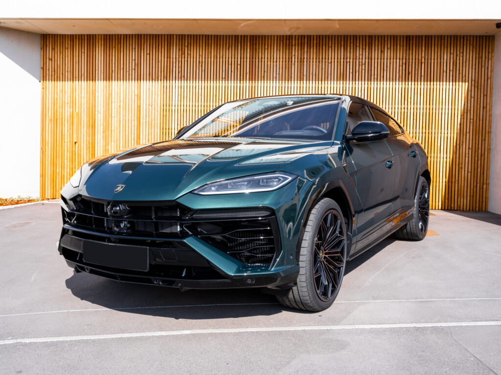 lamborghini urus se web res 2